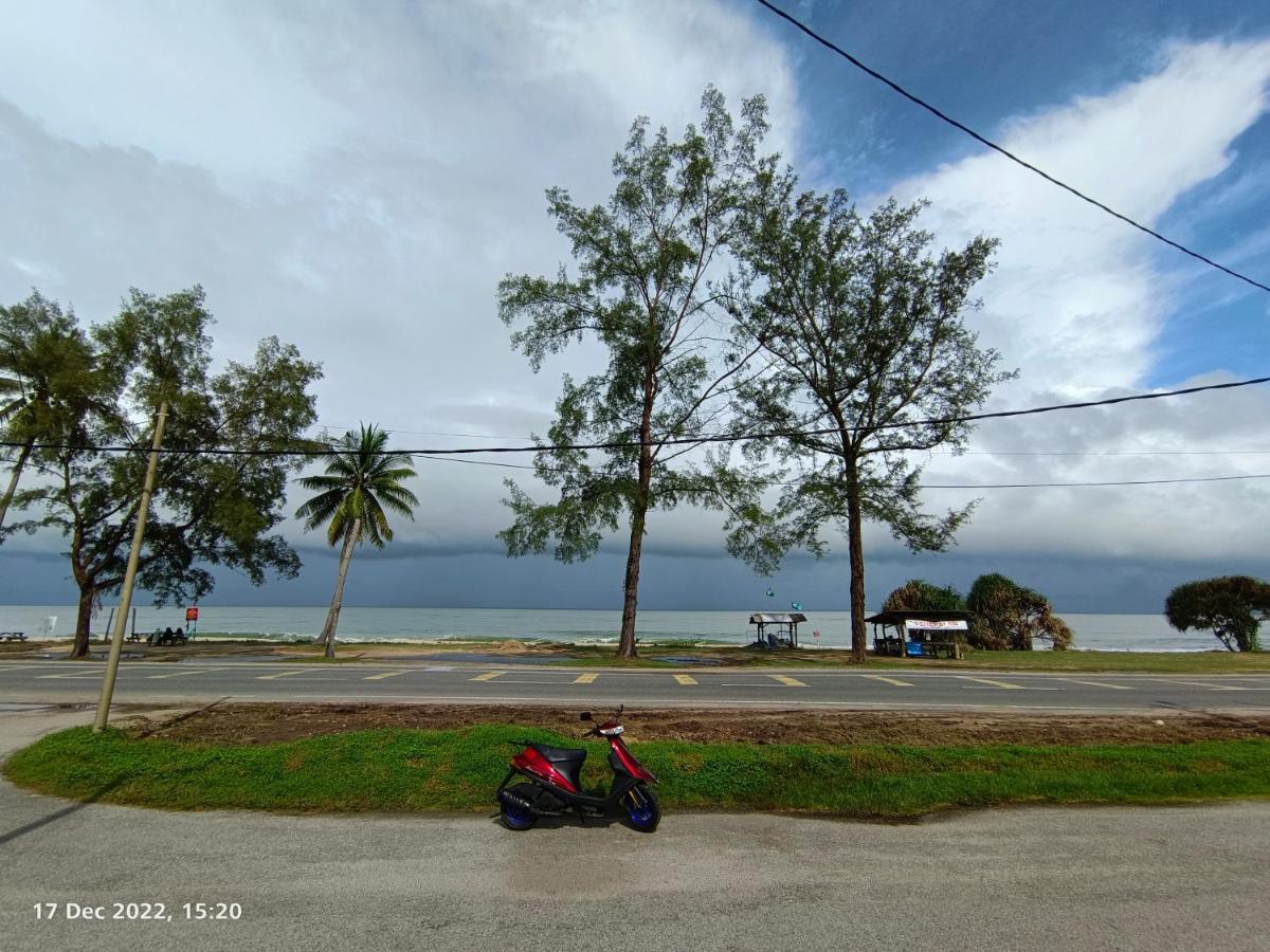 Seaview Promenade Homestay Дунгун Экстерьер фото