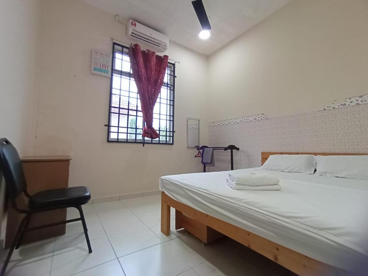 Seaview Promenade Homestay Дунгун Экстерьер фото