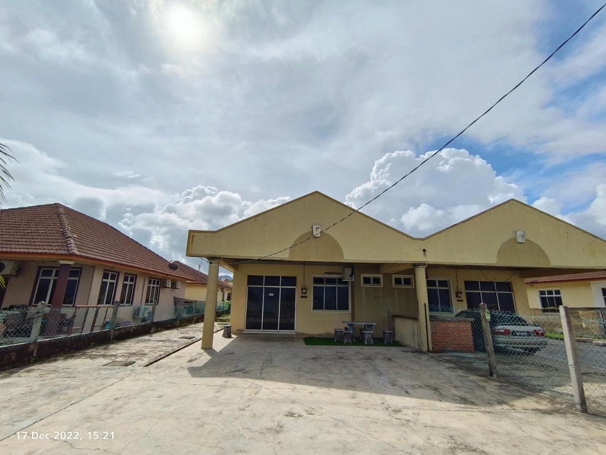 Seaview Promenade Homestay Дунгун Номер фото